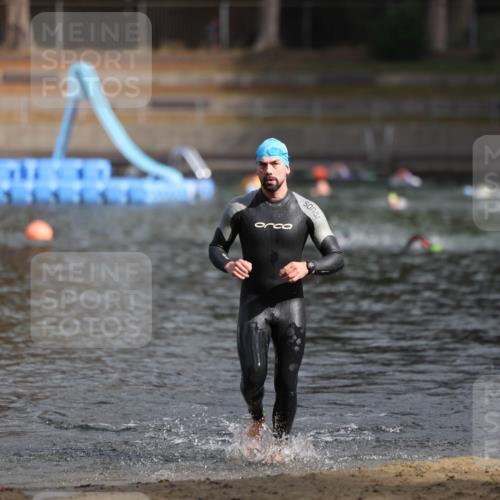 14.09.2025 - Stadtparktriathlon Michael Strokosch http://msf.ph/oto/8870885 14.09.2025 11:28:47 Schwimmen 1082 meine-sportfotos.de