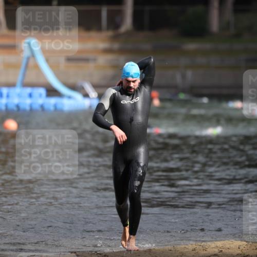 14.09.2025 - Stadtparktriathlon Michael Strokosch http://msf.ph/oto/8870887 14.09.2025 11:28:47 Schwimmen 1082 meine-sportfotos.de