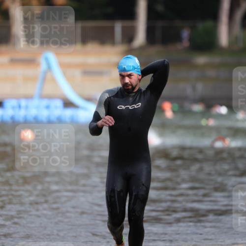 14.09.2025 - Stadtparktriathlon Michael Strokosch http://msf.ph/oto/8870892 14.09.2025 11:28:49 Schwimmen 1082 meine-sportfotos.de