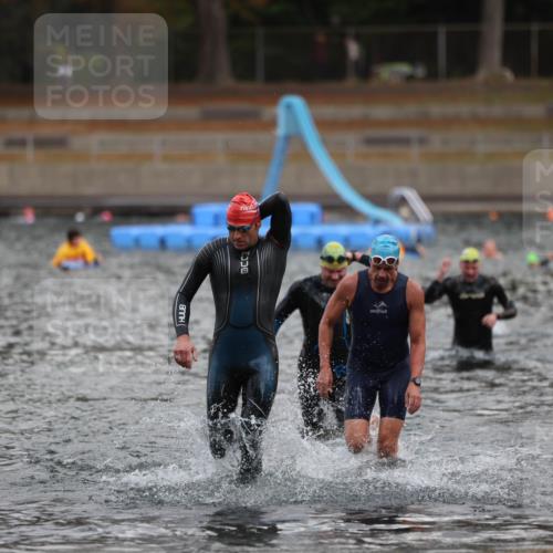 14.09.2025 - Stadtparktriathlon Michael Strokosch http://msf.ph/oto/8870929 14.09.2025 11:29:44 Schwimmen 1035, 1036, 1097 meine-sportfotos.de