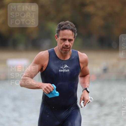 14.09.2025 - Stadtparktriathlon Michael Strokosch http://msf.ph/oto/8870950 14.09.2025 11:29:51 Schwimmen 1035, 1036, 1097 meine-sportfotos.de