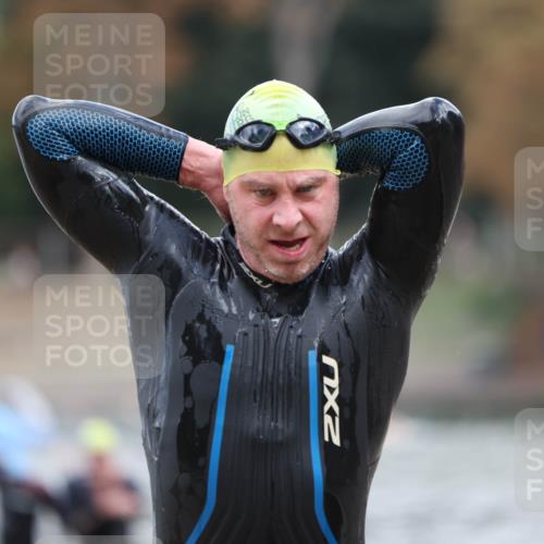 14.09.2025 - Stadtparktriathlon Michael Strokosch http://msf.ph/oto/8870967 14.09.2025 11:29:57 Schwimmen 1083, 1097 meine-sportfotos.de