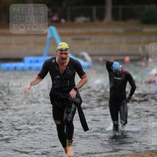 14.09.2025 - Stadtparktriathlon Michael Strokosch http://msf.ph/oto/8870973 14.09.2025 11:30:01 Schwimmen 1083, 1113 meine-sportfotos.de