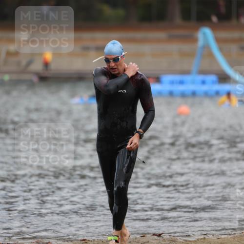 14.09.2025 - Stadtparktriathlon Michael Strokosch http://msf.ph/oto/8870987 14.09.2025 11:30:08 Schwimmen 1023, 1083, 1113 meine-sportfotos.de