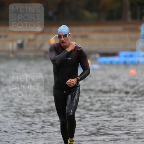 14.09.2025 - Stadtparktriathlon Michael Strokosch http://msf.ph/oto/8870989 14.09.2025 11:30:08 Schwimmen 1023, 1083, 1113 meine-sportfotos.de