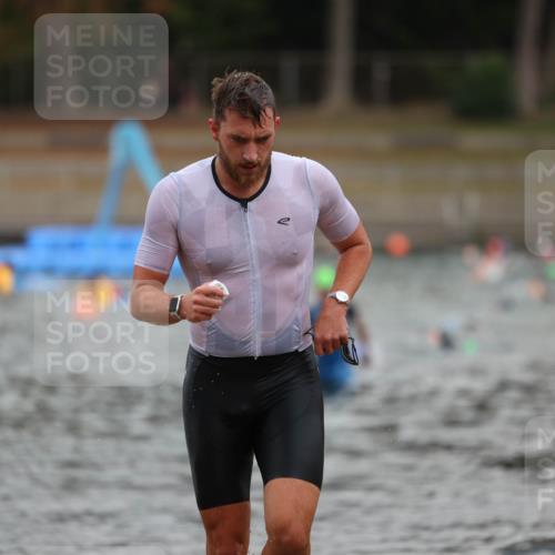 14.09.2025 - Stadtparktriathlon Michael Strokosch http://msf.ph/oto/8871005 14.09.2025 11:30:20 Schwimmen 1023 meine-sportfotos.de