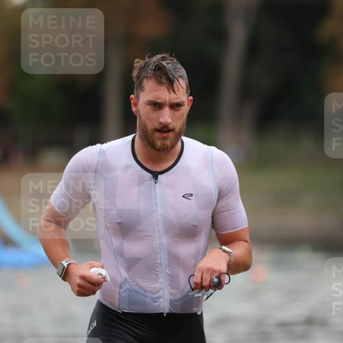 14.09.2025 - Stadtparktriathlon Michael Strokosch http://msf.ph/oto/8871009 14.09.2025 11:30:21 Schwimmen 1023 meine-sportfotos.de