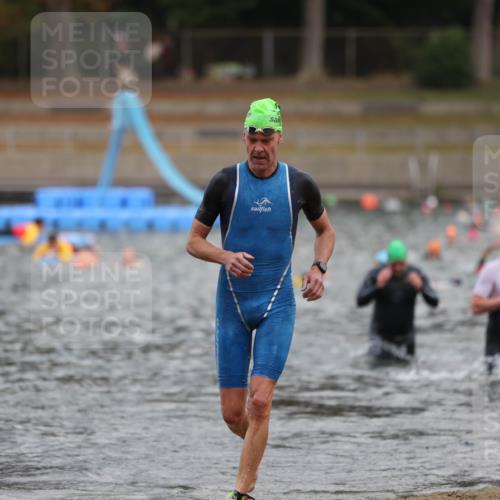 14.09.2025 - Stadtparktriathlon Michael Strokosch http://msf.ph/oto/8871019 14.09.2025 11:30:34 Schwimmen 1041, 1092, 1115 meine-sportfotos.de
