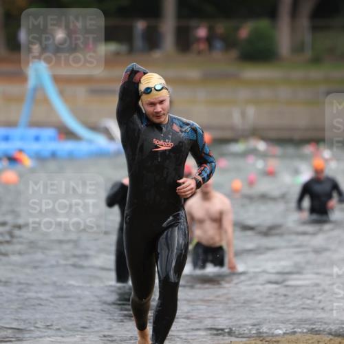 14.09.2025 - Stadtparktriathlon Michael Strokosch http://msf.ph/oto/8871072 14.09.2025 11:31:00 Schwimmen 1048, 1072, 1099, 1112 meine-sportfotos.de