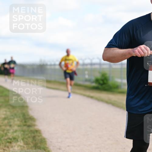 14.09.2025 - Airport Race Dr. Thomas Lammeyer http://msf.ph/oto/8871091 14.09.2025 12:15:38 Laufen 6, 47, 207 meine-sportfotos.de