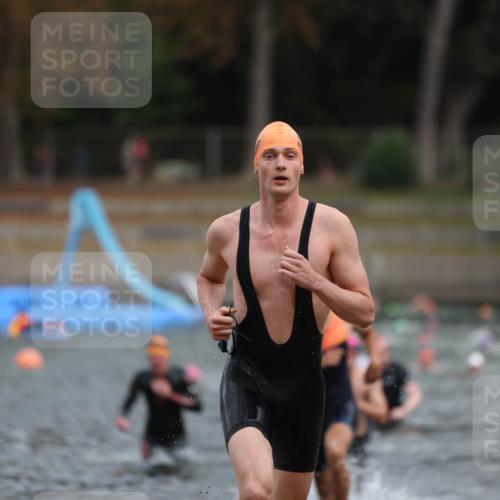 14.09.2025 - Stadtparktriathlon Michael Strokosch http://msf.ph/oto/8871135 14.09.2025 11:31:31 Schwimmen 1025, 1051, 1065, 1109 meine-sportfotos.de