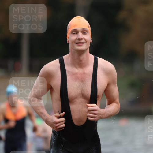 14.09.2025 - Stadtparktriathlon Michael Strokosch http://msf.ph/oto/8871141 14.09.2025 11:31:33 Schwimmen 1025, 1051, 1065, 1109 meine-sportfotos.de