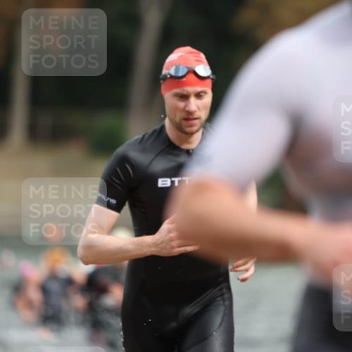 14.09.2025 - Stadtparktriathlon Michael Strokosch http://msf.ph/oto/8871200 14.09.2025 11:31:49 Schwimmen 1039, 1062, 1077, 1091, 1107 meine-sportfotos.de