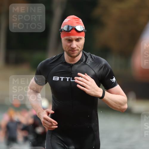 14.09.2025 - Stadtparktriathlon Michael Strokosch http://msf.ph/oto/8871202 14.09.2025 11:31:49 Schwimmen 1039, 1062, 1077, 1091, 1107 meine-sportfotos.de