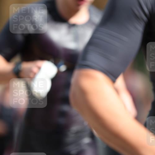 14.09.2025 - Stadtparktriathlon Michael Strokosch http://msf.ph/oto/8871251 14.09.2025 11:32:05 Schwimmen 1033, 1040, 1043, 1046, 1047, 1073, 1080, 1102 meine-sportfotos.de