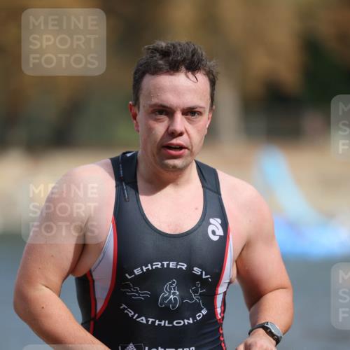 14.09.2025 - Stadtparktriathlon Michael Strokosch http://msf.ph/oto/8871260 14.09.2025 11:32:08 Schwimmen 1046, 1047, 1073, 1102 meine-sportfotos.de