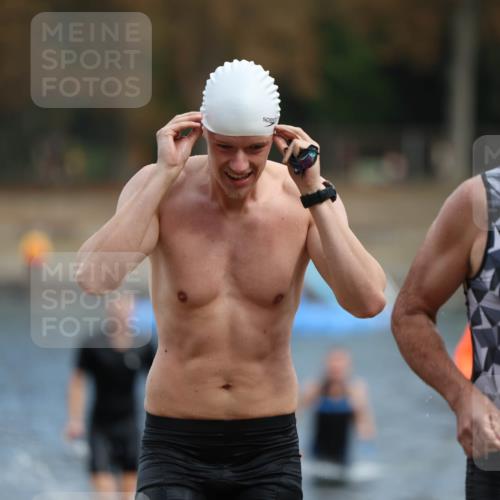 14.09.2025 - Stadtparktriathlon Michael Strokosch http://msf.ph/oto/8871313 14.09.2025 11:32:36 Schwimmen 1031, 1063, 1064, 1086, 1087, 1088 meine-sportfotos.de