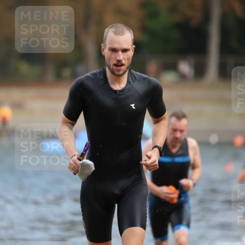 14.09.2025 - Stadtparktriathlon Michael Strokosch http://msf.ph/oto/8871329 14.09.2025 11:32:43 Schwimmen 1026, 1031, 1063, 1086, 1087 meine-sportfotos.de