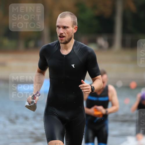 14.09.2025 - Stadtparktriathlon Michael Strokosch http://msf.ph/oto/8871330 14.09.2025 11:32:43 Schwimmen 1026, 1031, 1063, 1086, 1087 meine-sportfotos.de