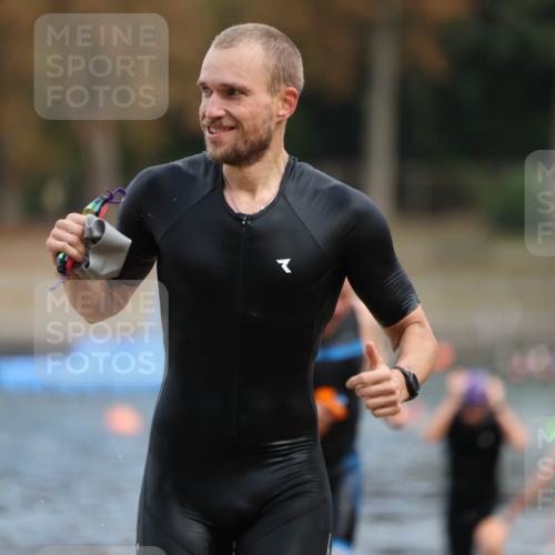 14.09.2025 - Stadtparktriathlon Michael Strokosch http://msf.ph/oto/8871333 14.09.2025 11:32:44 Schwimmen 1026, 1031, 1063, 1086 meine-sportfotos.de