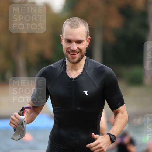 14.09.2025 - Stadtparktriathlon Michael Strokosch http://msf.ph/oto/8871335 14.09.2025 11:32:44 Schwimmen 1026, 1031, 1063, 1086 meine-sportfotos.de