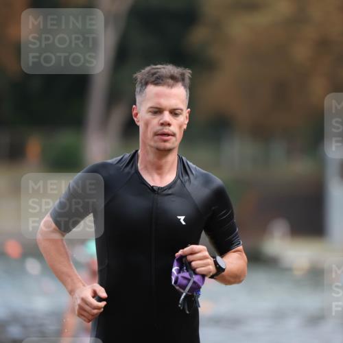 14.09.2025 - Stadtparktriathlon Michael Strokosch http://msf.ph/oto/8871351 14.09.2025 11:32:50 Schwimmen 1026, 1031, 1053, 1086 meine-sportfotos.de