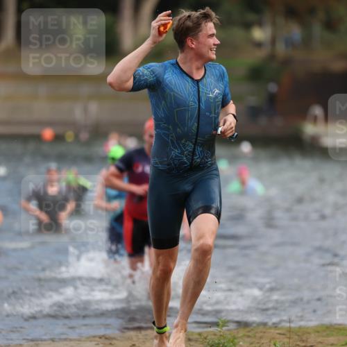 14.09.2025 - Stadtparktriathlon Michael Strokosch http://msf.ph/oto/8871391 14.09.2025 11:33:16 Schwimmen 1058, 1060, 1078, 1079, 1120 meine-sportfotos.de