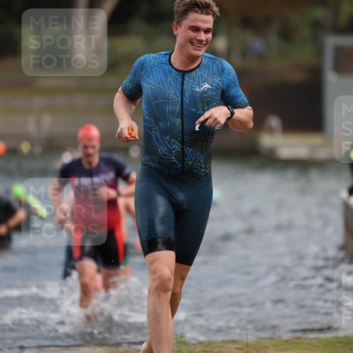 14.09.2025 - Stadtparktriathlon Michael Strokosch http://msf.ph/oto/8871393 14.09.2025 11:33:16 Schwimmen 1058, 1060, 1078, 1079, 1120 meine-sportfotos.de