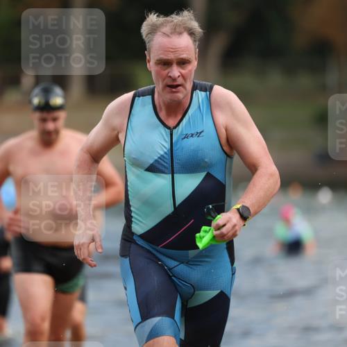 14.09.2025 - Stadtparktriathlon Michael Strokosch http://msf.ph/oto/8871428 14.09.2025 11:33:24 Schwimmen 1058, 1060, 1078, 1079, 1108 meine-sportfotos.de