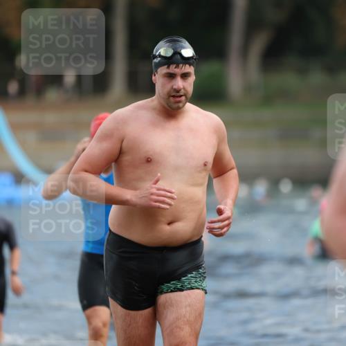 14.09.2025 - Stadtparktriathlon Michael Strokosch http://msf.ph/oto/8871432 14.09.2025 11:33:25 Schwimmen 1058, 1060, 1078, 1079, 1108 meine-sportfotos.de