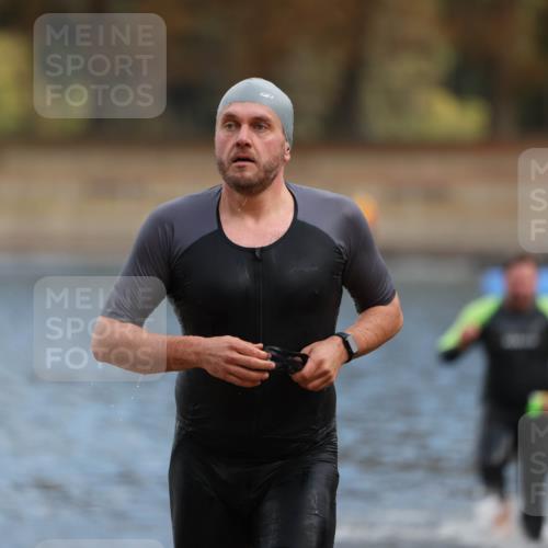 14.09.2025 - Stadtparktriathlon Michael Strokosch http://msf.ph/oto/8871453 14.09.2025 11:33:31 Schwimmen 1022, 1078, 1108 meine-sportfotos.de