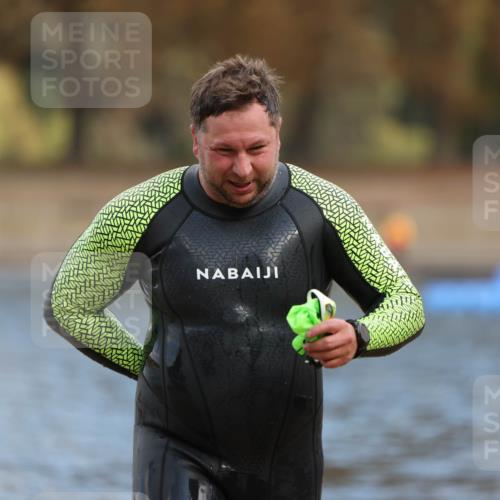 14.09.2025 - Stadtparktriathlon Michael Strokosch http://msf.ph/oto/8871467 14.09.2025 11:33:38 Schwimmen 1022, 1084, 1110 meine-sportfotos.de