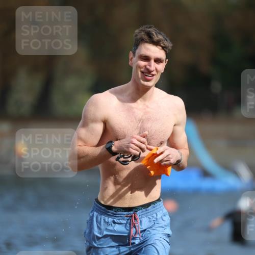 14.09.2025 - Stadtparktriathlon Michael Strokosch http://msf.ph/oto/8871487 14.09.2025 11:33:50 Schwimmen 1029, 1084 meine-sportfotos.de