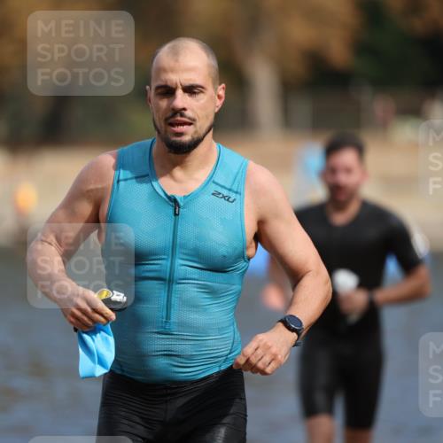 14.09.2025 - Stadtparktriathlon Michael Strokosch http://msf.ph/oto/8871519 14.09.2025 11:34:08 Schwimmen 1049, 1056, 1121 meine-sportfotos.de