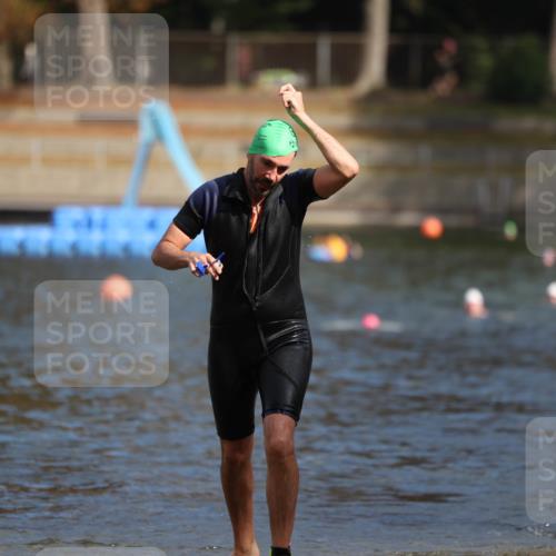14.09.2025 - Stadtparktriathlon Michael Strokosch http://msf.ph/oto/8871547 14.09.2025 11:34:22 Schwimmen 1068, 1071 meine-sportfotos.de