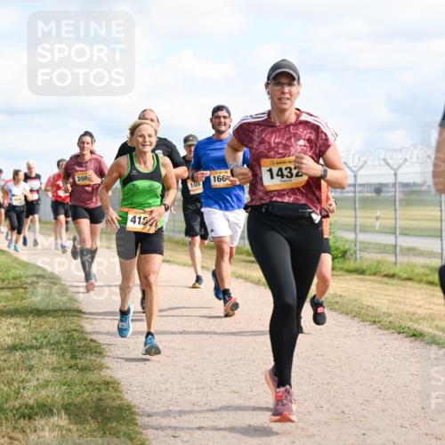 14.09.2025 - Airport Race Dr. Thomas Lammeyer http://msf.ph/oto/8871601 14.09.2025 12:16:11 Laufen 208, 4157, 108, 166, 1432, 4236 meine-sportfotos.de