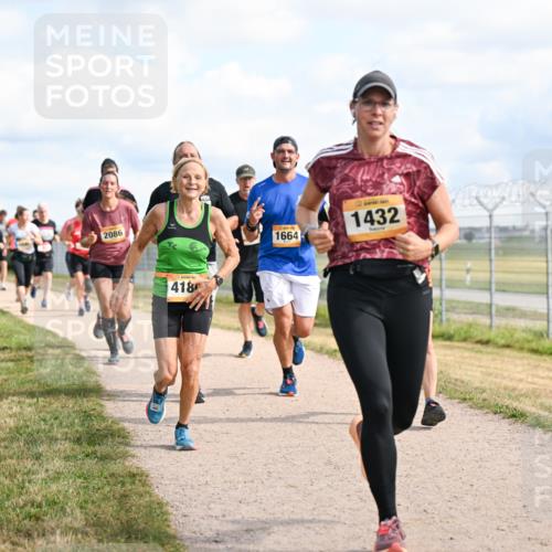 14.09.2025 - Airport Race Dr. Thomas Lammeyer http://msf.ph/oto/8871604 14.09.2025 12:16:11 Laufen 2086, 418, 1664, 1432 meine-sportfotos.de