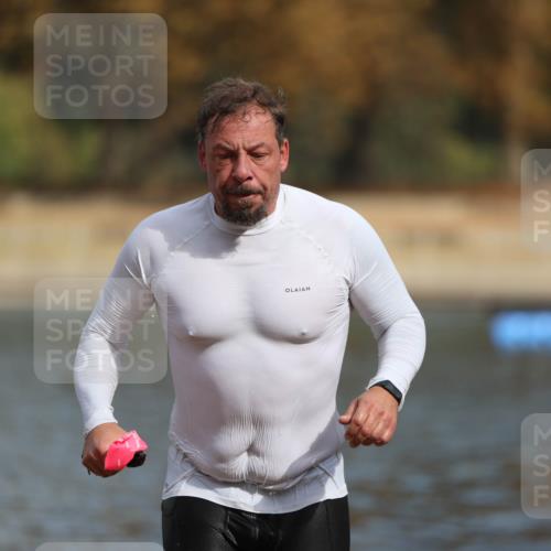 14.09.2025 - Stadtparktriathlon Michael Strokosch http://msf.ph/oto/8871612 14.09.2025 11:34:59 Schwimmen 1050, 1055, 1066, 1085, 1089, 1098, 1117 meine-sportfotos.de