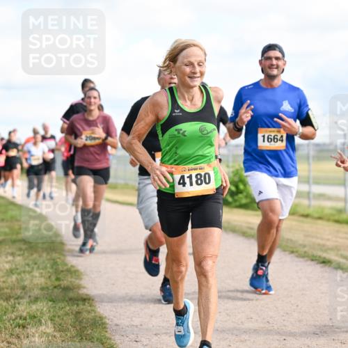 14.09.2025 - Airport Race Dr. Thomas Lammeyer http://msf.ph/oto/8871626 14.09.2025 12:16:13 Laufen 200, 4180, 1664, 1442 meine-sportfotos.de