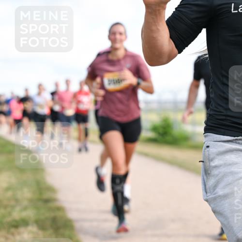 14.09.2025 - Airport Race Dr. Thomas Lammeyer http://msf.ph/oto/8871649 14.09.2025 12:16:14 Laufen 42, 1415 meine-sportfotos.de