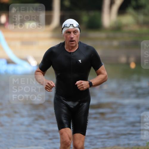 14.09.2025 - Stadtparktriathlon Michael Strokosch http://msf.ph/oto/8871661 14.09.2025 11:35:21 Schwimmen 1057 meine-sportfotos.de