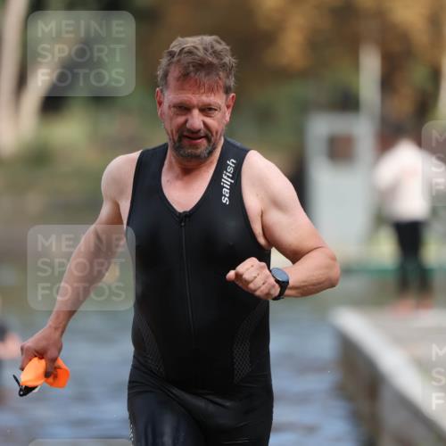 14.09.2025 - Stadtparktriathlon Michael Strokosch http://msf.ph/oto/8871681 14.09.2025 11:35:36 Schwimmen 1116 meine-sportfotos.de