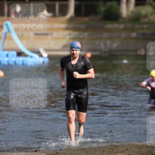 14.09.2025 - Stadtparktriathlon Michael Strokosch http://msf.ph/oto/8871684 14.09.2025 11:35:48 Schwimmen 1061 meine-sportfotos.de