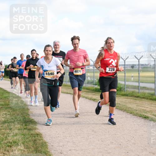 14.09.2025 - Airport Race Dr. Thomas Lammeyer http://msf.ph/oto/8871688 14.09.2025 12:16:17 Laufen 139, 1183, 1540, 1540, 4076, 226 meine-sportfotos.de