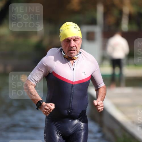 14.09.2025 - Stadtparktriathlon Michael Strokosch http://msf.ph/oto/8871717 14.09.2025 11:36:01 Schwimmen 1059 meine-sportfotos.de