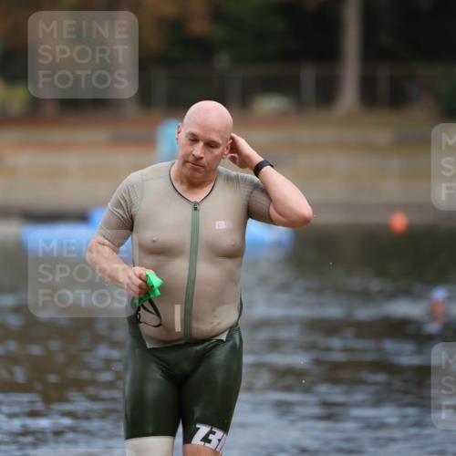 14.09.2025 - Stadtparktriathlon Michael Strokosch http://msf.ph/oto/8871729 14.09.2025 11:37:06 Schwimmen 1075 meine-sportfotos.de