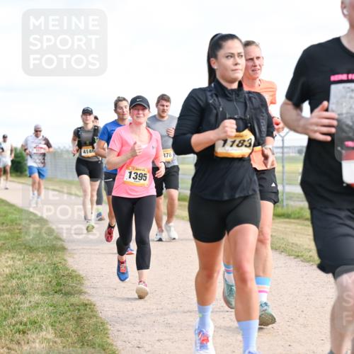 14.09.2025 - Airport Race Dr. Thomas Lammeyer http://msf.ph/oto/8871735 14.09.2025 12:16:19 Laufen 4146, 1395, 378, 1183, 84 meine-sportfotos.de