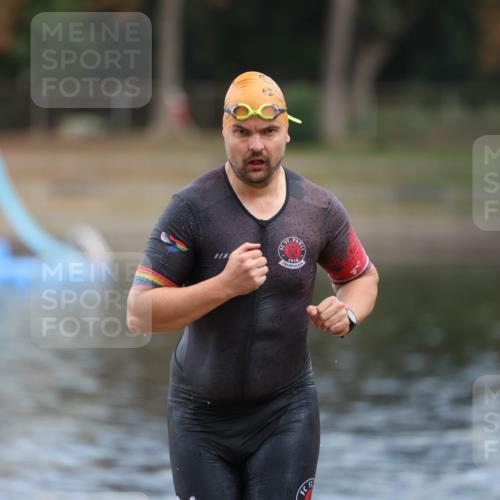 14.09.2025 - Stadtparktriathlon Michael Strokosch http://msf.ph/oto/8871785 14.09.2025 11:37:50 Schwimmen 1096 meine-sportfotos.de