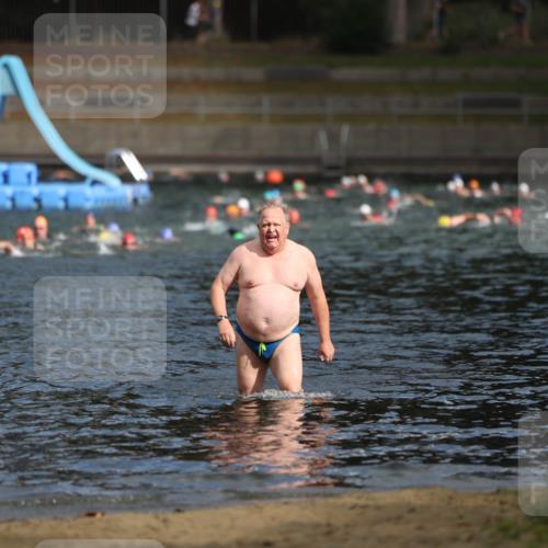 14.09.2025 - Stadtparktriathlon Michael Strokosch http://msf.ph/oto/8871794 14.09.2025 11:44:47 Schwimmen  meine-sportfotos.de