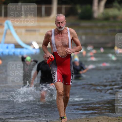 14.09.2025 - Stadtparktriathlon Michael Strokosch http://msf.ph/oto/8871950 14.09.2025 11:50:07 Schwimmen 1168, 1170, 1174, 1214 meine-sportfotos.de